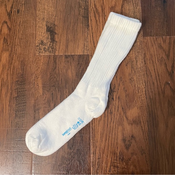 SENSIFOOT compression diabetic socks, size Large, NWOT - Picture 4 of 5